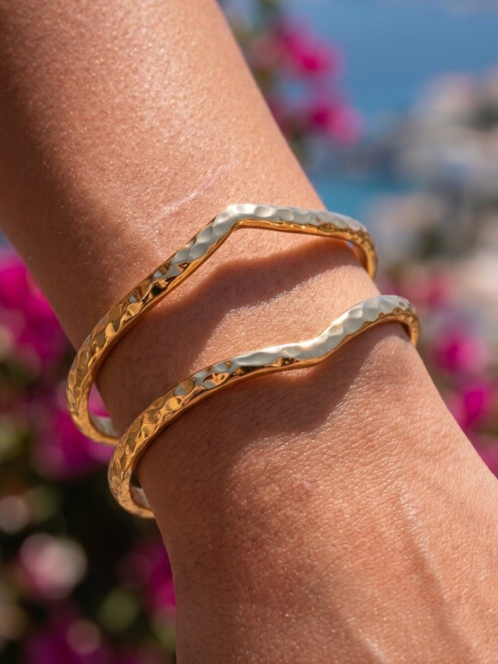 18K Gold Plated Stainless Steel Hammered Double Band V Cuff Bracelet 2.2" Adj